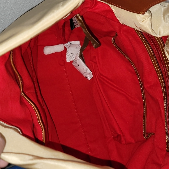 Dooney & bourke nylon hobo no accessories - Picture 8 of 8